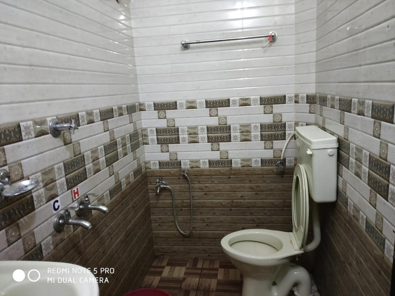 Hotel Woodlands Chottanikara Esterno foto