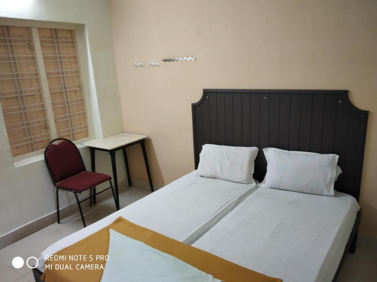 Hotel Woodlands Chottanikara Esterno foto